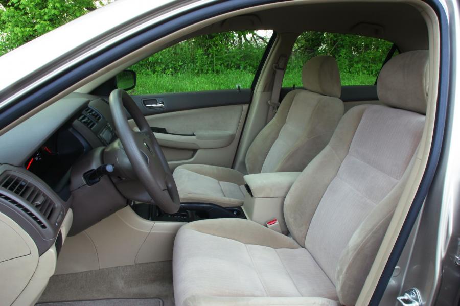  Honda Accord 2003 года  (US) (фото 14 из 43)